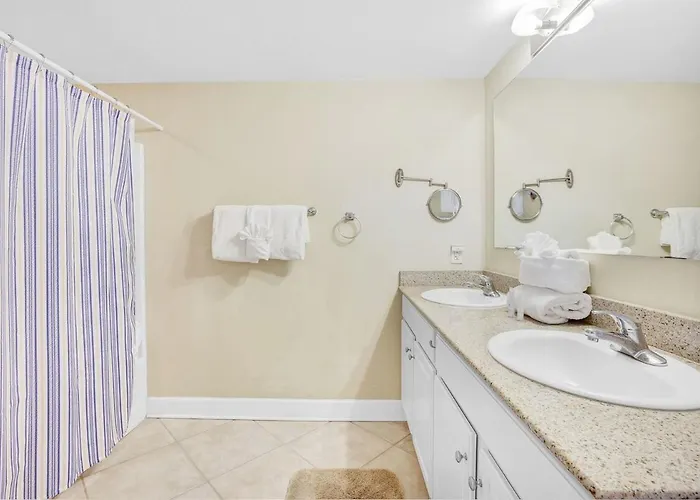 Sanibel 306- Easy Access & Gulf Views Holiday home *