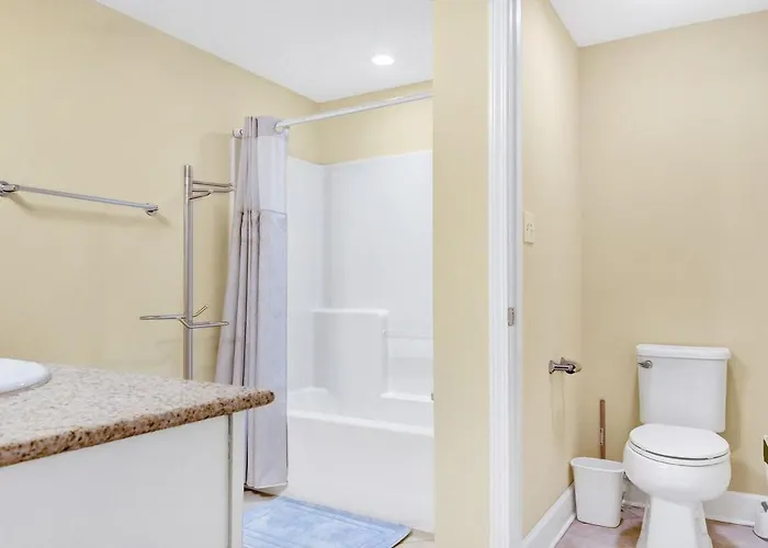 Sanibel 306- Easy Access & Gulf Views